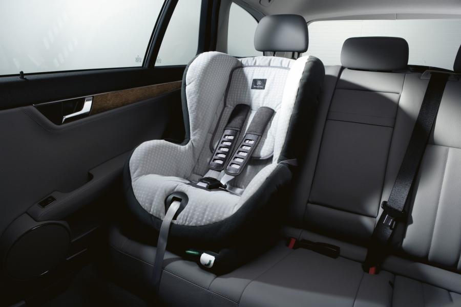  Mercedes-Benz C-Class Estate 2007 года  (фото 4 из 237)